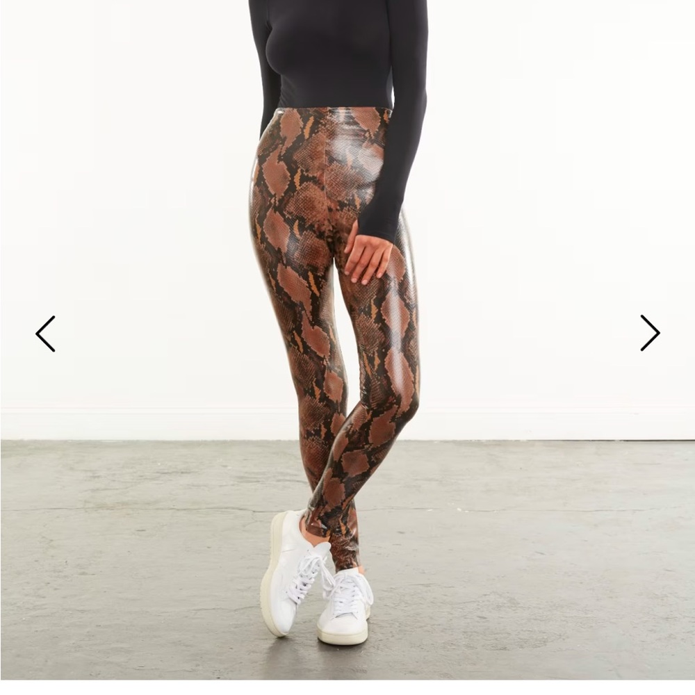 Commando Faux Leather Control Smoothing Legging, Tawny Python - Picture 5 of 8